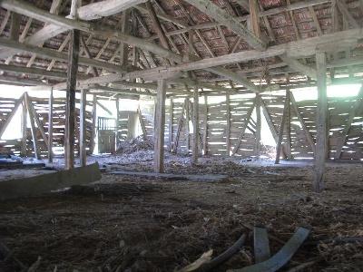 (old barn on Darren and Rusty's farm)